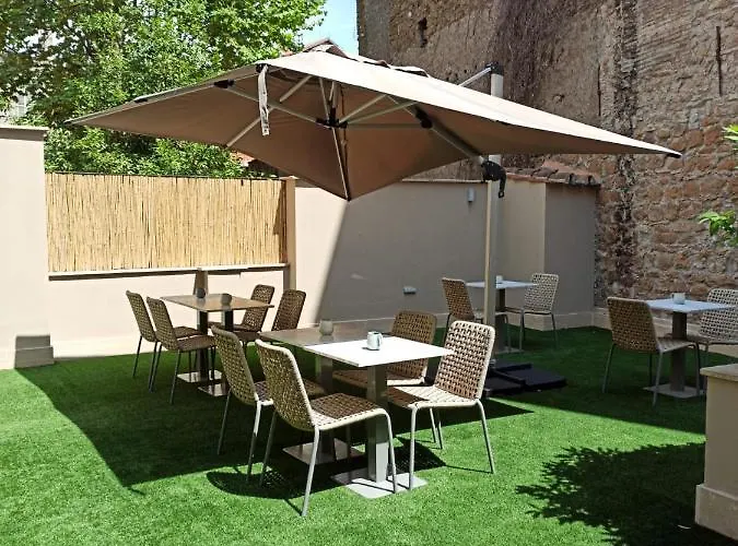 Nikis Collection Trastevere 4* روما