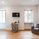 Nikis Collection Trastevere בית הארחה 4*