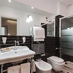 Nikis Collection Trastevere 4*